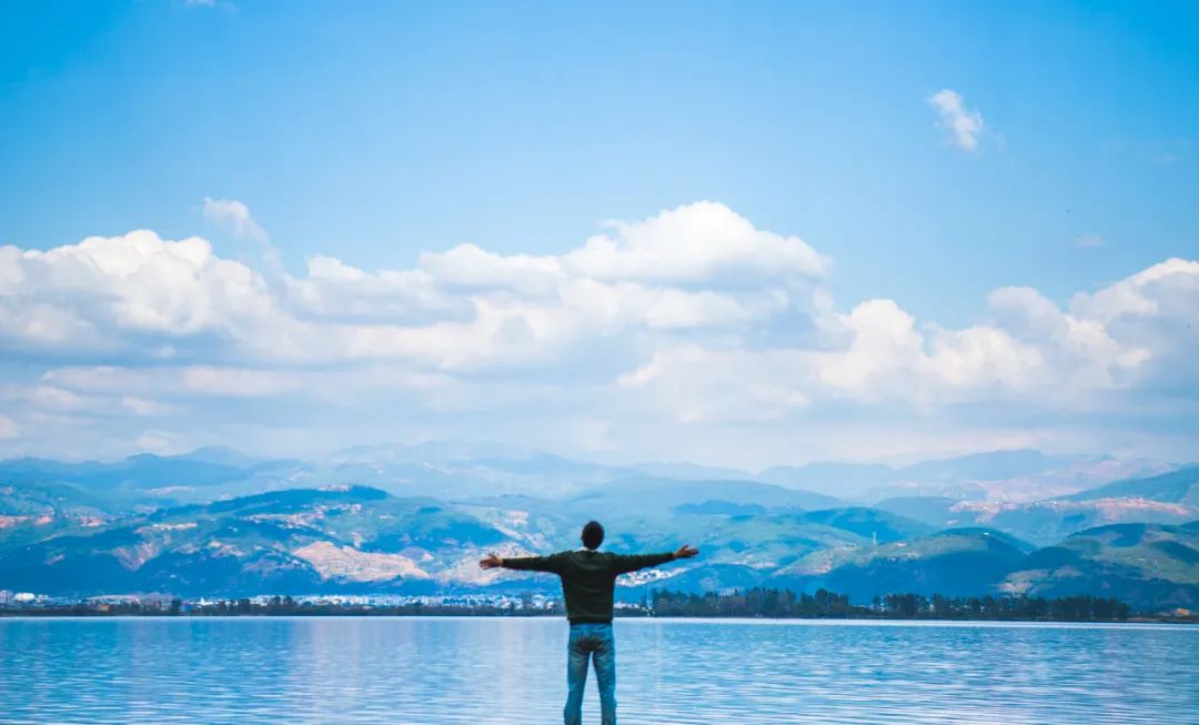 不要做高认知的穷人啥意思,不做高认知的穷人