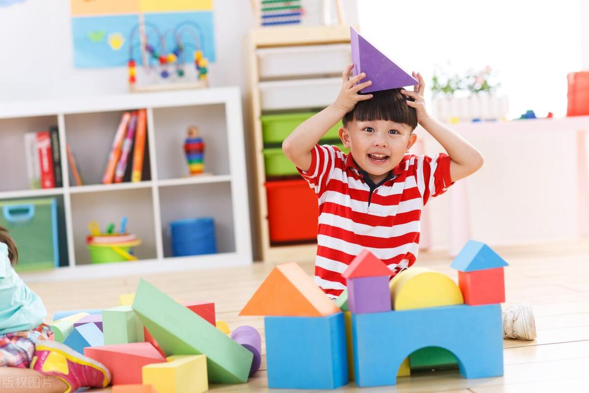 不玩梗怎么培养幽默感,如何培养孩子的幽默感5岁