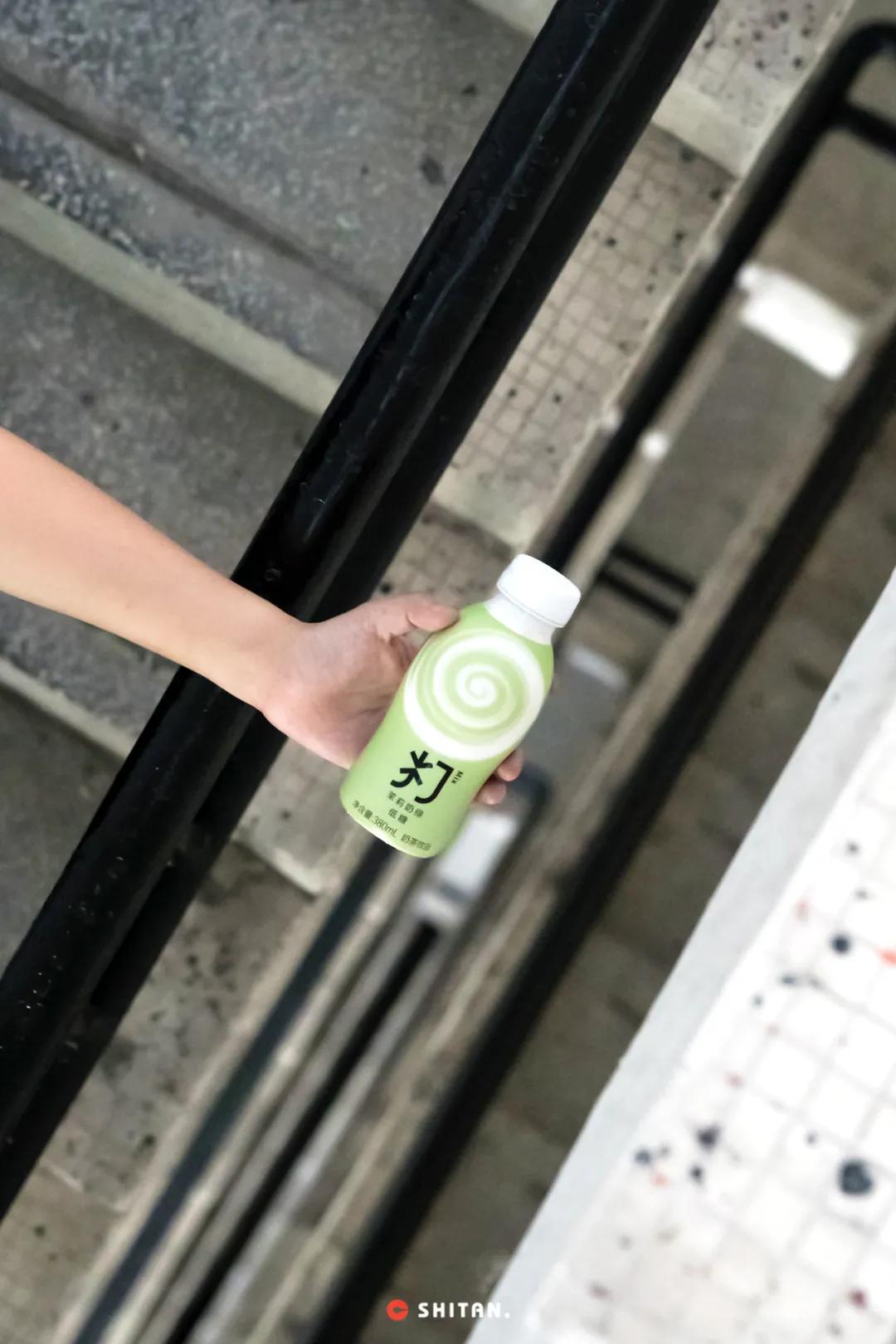 打奶茶真的好喝吗,之前很火的爆打奶茶