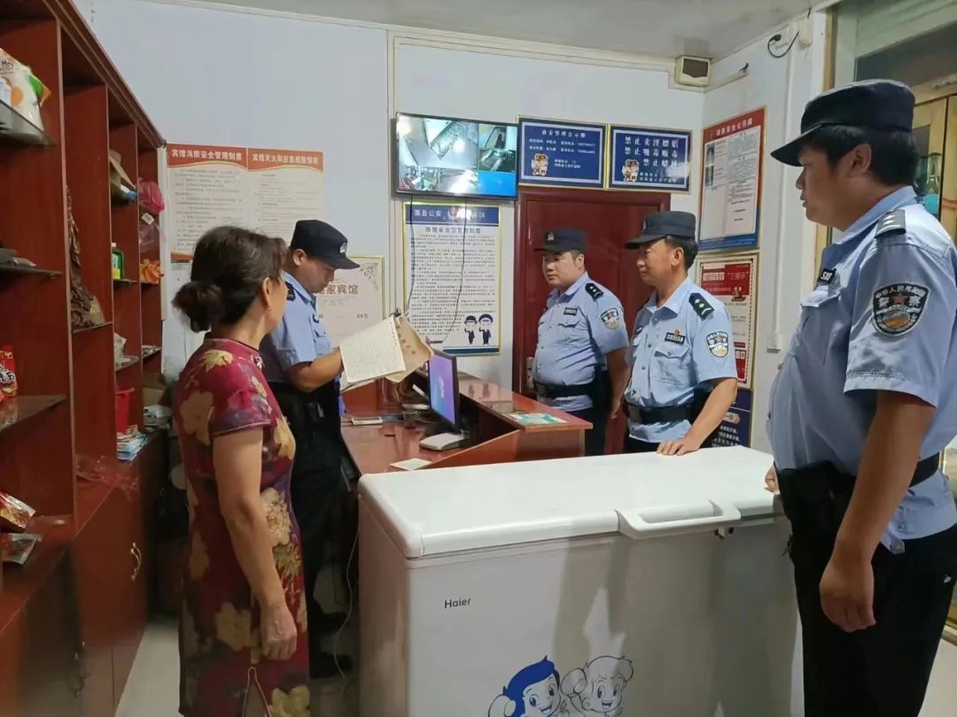 夏季治安打击整治“百日行动”丨尽锐出战！河南洛阳公安全力开展夏夜治安巡查宣防第二次集中统一行动