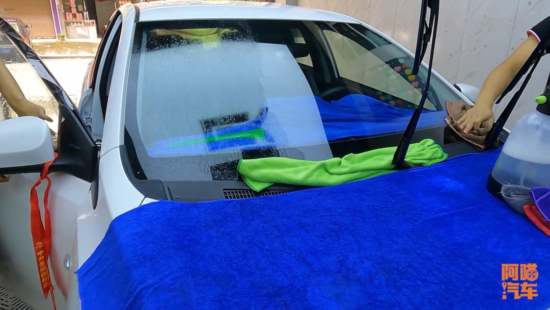4s买车送膜有必要贴吗,4s店买车送的膜是提车时就贴的吗