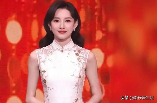 马凡舒参加主持人大赛时的视频,马凡舒十八岁比赛