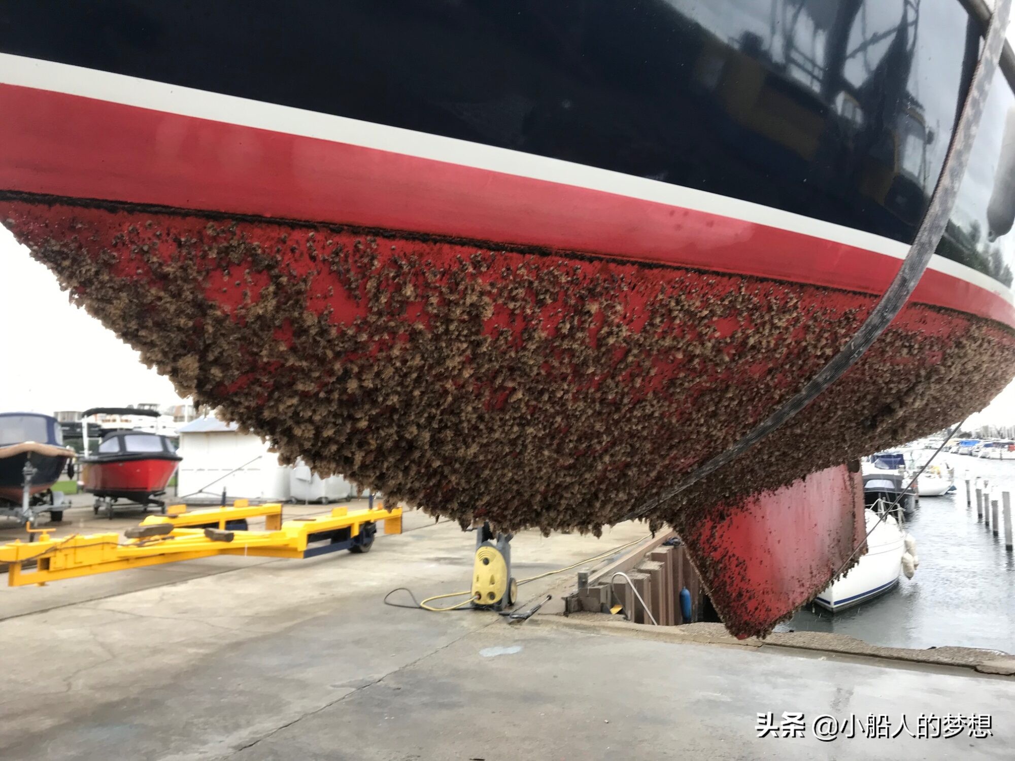 3000吨货船油耗多少,货船4000吨100公里油耗是多少