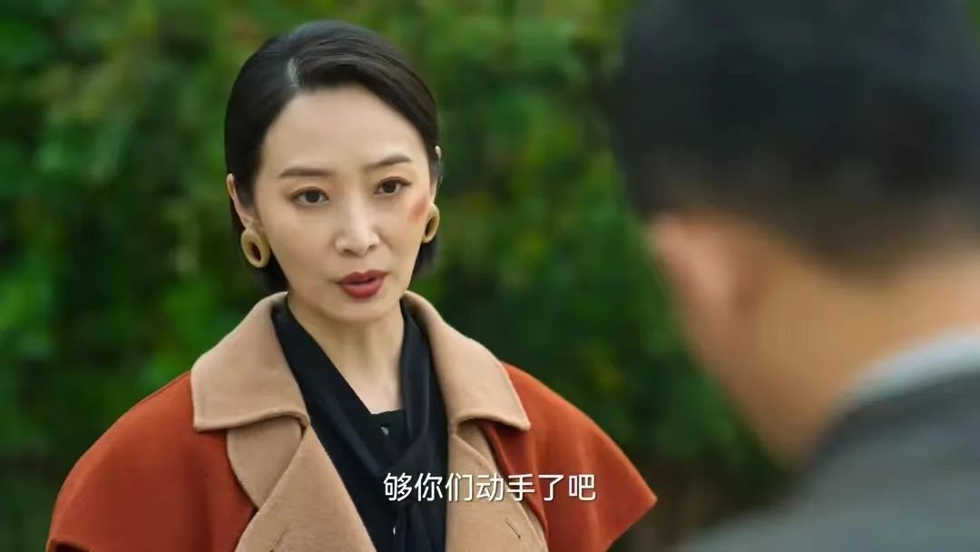 狂飙中程程死前为啥涂口红,狂飙程程临死前涂口红