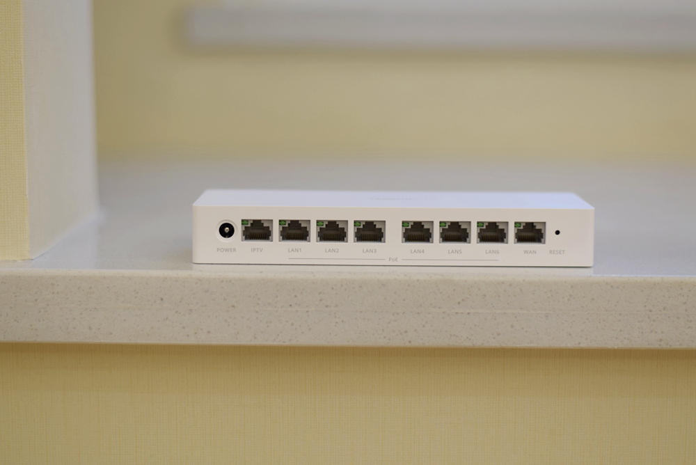 华为路由h6值得买吗,华为路由器h6母路由器有wifi功能吗