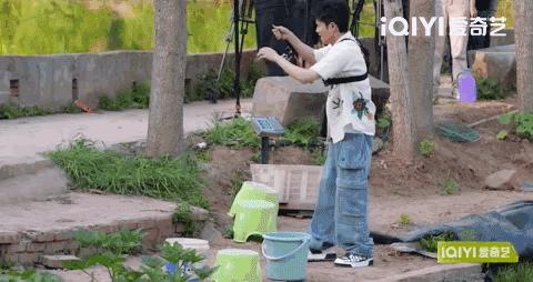 《来活了兄弟》自贡站开启赚钱大比拼，陈楚生冠军潜质爆发get弹棉花绝技！