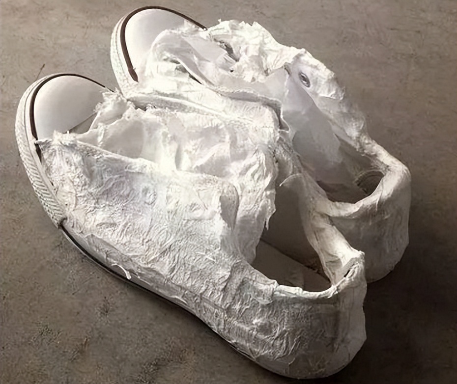 鞋子上的污渍总洗不掉?学会了这3招,从此不去洗鞋店花冤枉钱