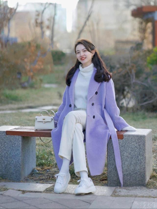 冬季最百搭的大衣颜色,长款大衣想要穿得不臃肿又显气质