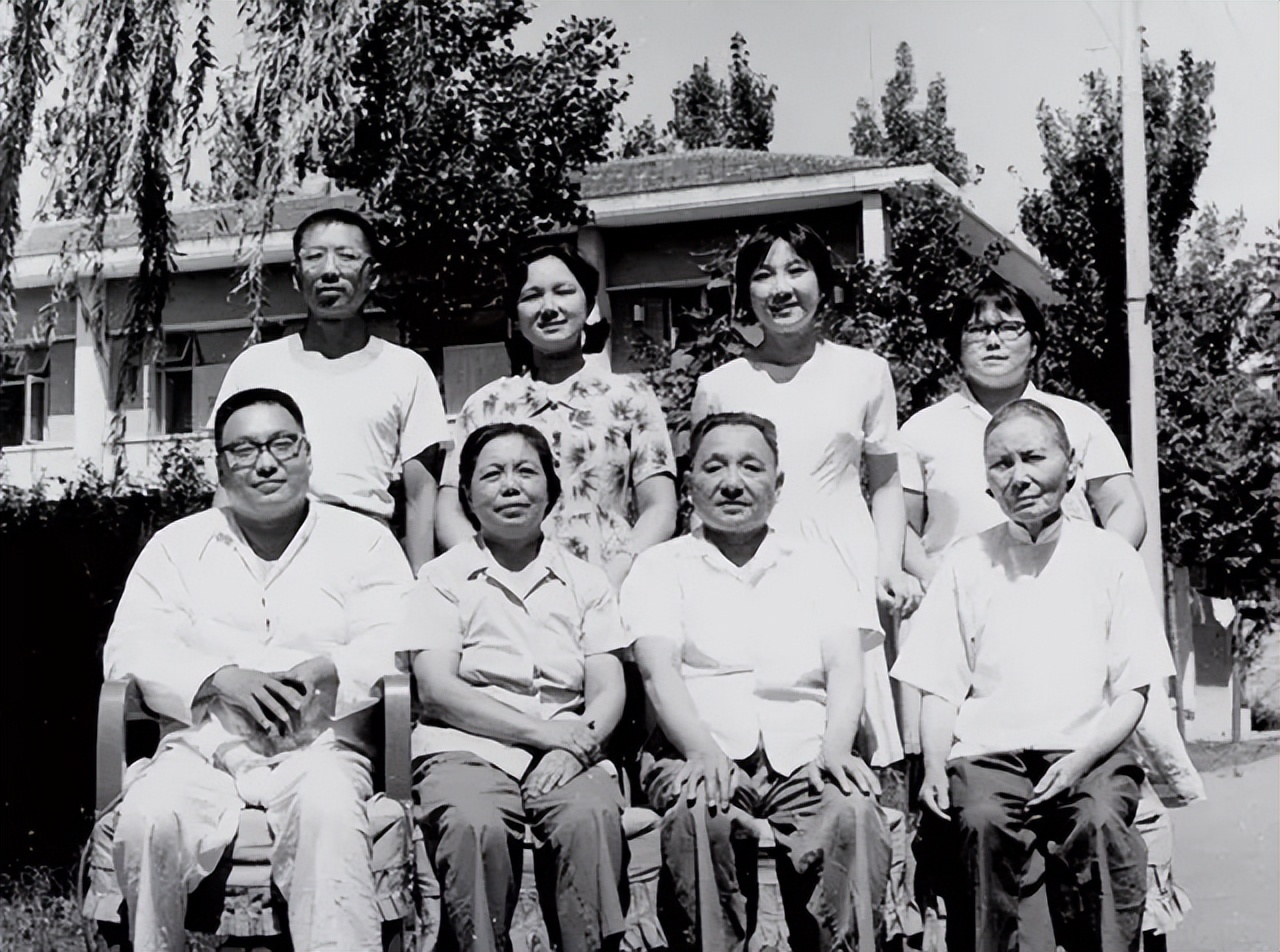 97年*小平邓**去世，大5岁的继母悲痛绝食，卓琳：您忘了他说的话吗