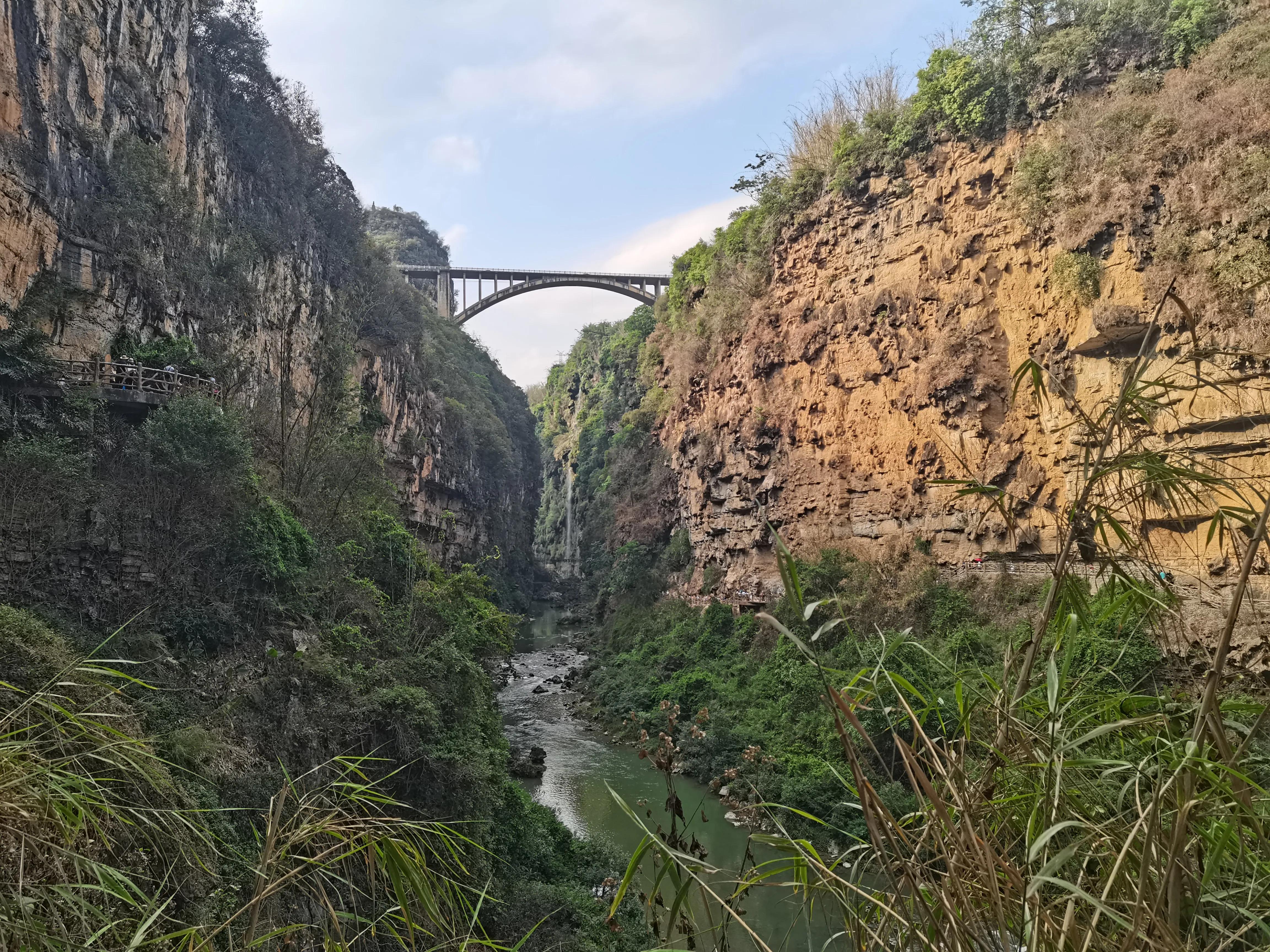 马岭河大峡谷风景区航拍,马岭河大峡谷风景区2024免门票吗