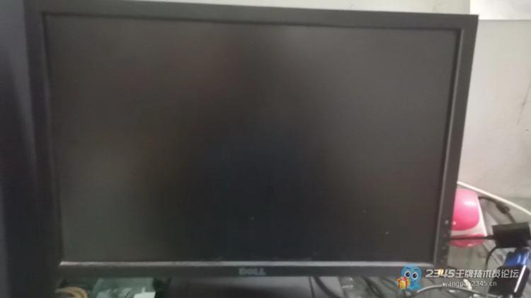 显示器用了两三个小时之后就黑屏,显示器不定时黑屏偶尔图标乱