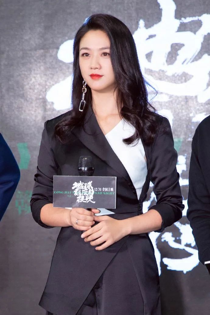 她连夜被封杀要坐牢了,她因耍大牌被封杀