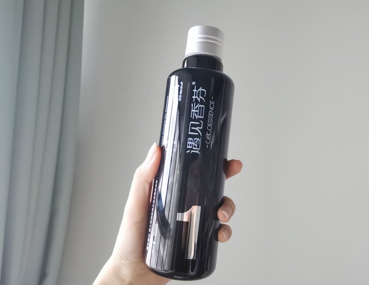 去屑洗发水推荐男士平价,防头发扁塌去屑洗发水