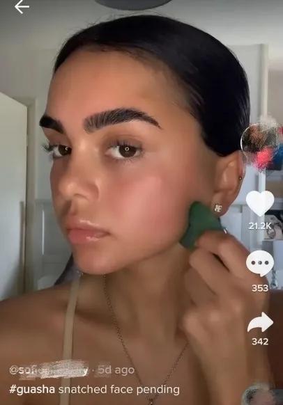 5.41亿*放播**量的丝绸免加热卷发器，到底有多火？