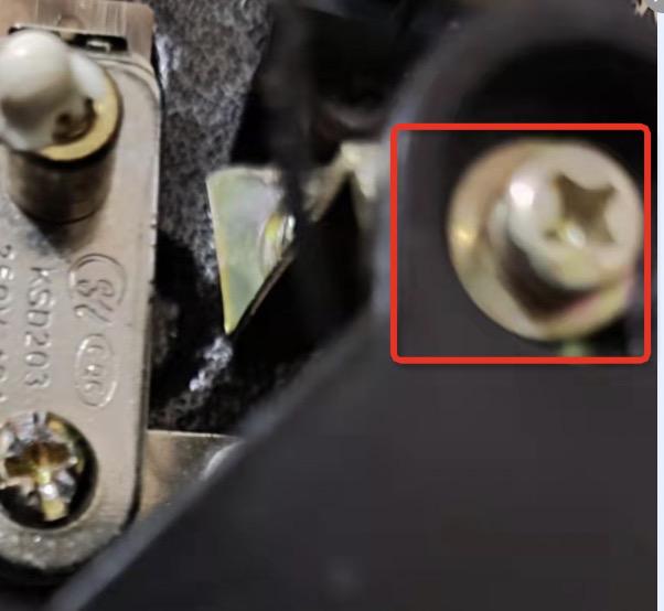 电饭煲报E4错误无法工作