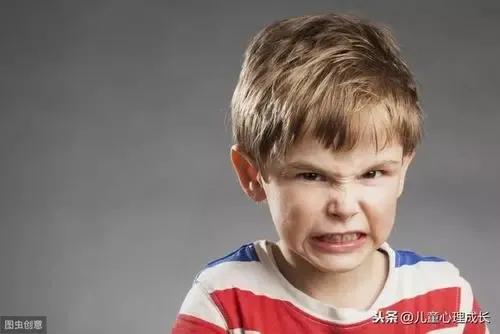 7岁女孩脾气差每天哭闹,孩子总是大喊大叫暴躁易怒