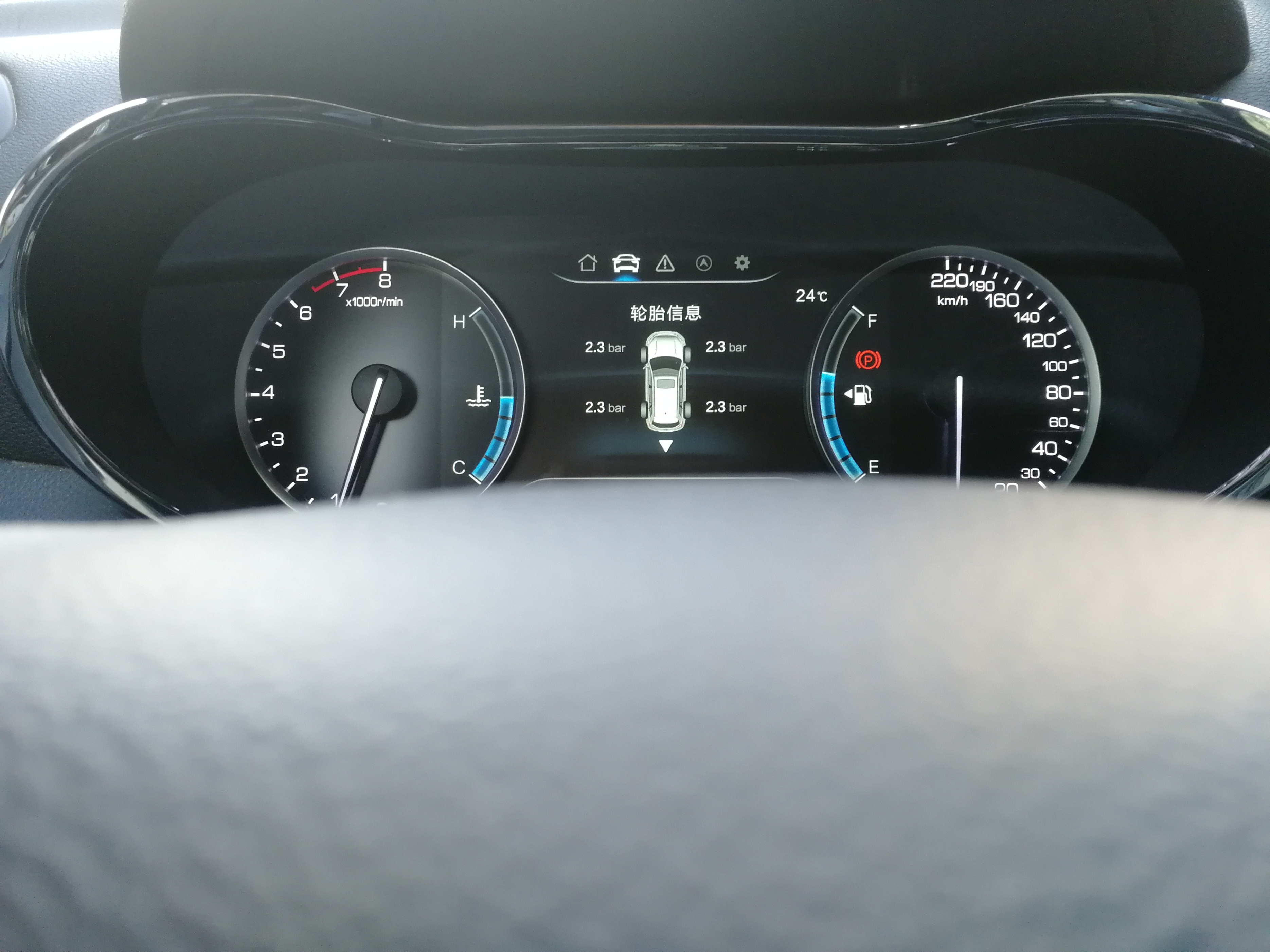 长途自驾前轮胎怎么检查,长途开车前怎么检查轮胎