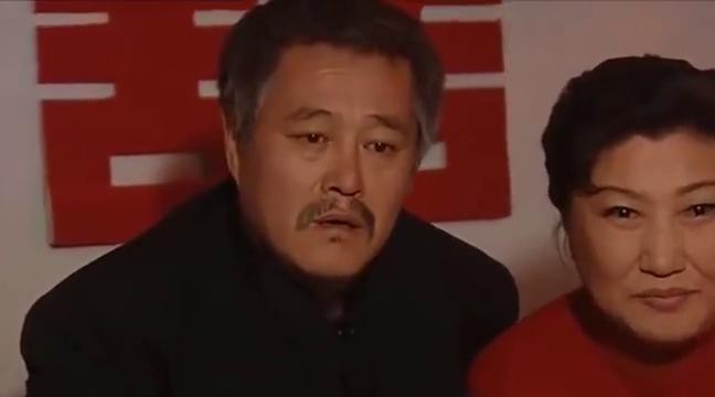 “万里大造林”的*相贵陈**：开悍马花182万买手机号，08年成阶下囚