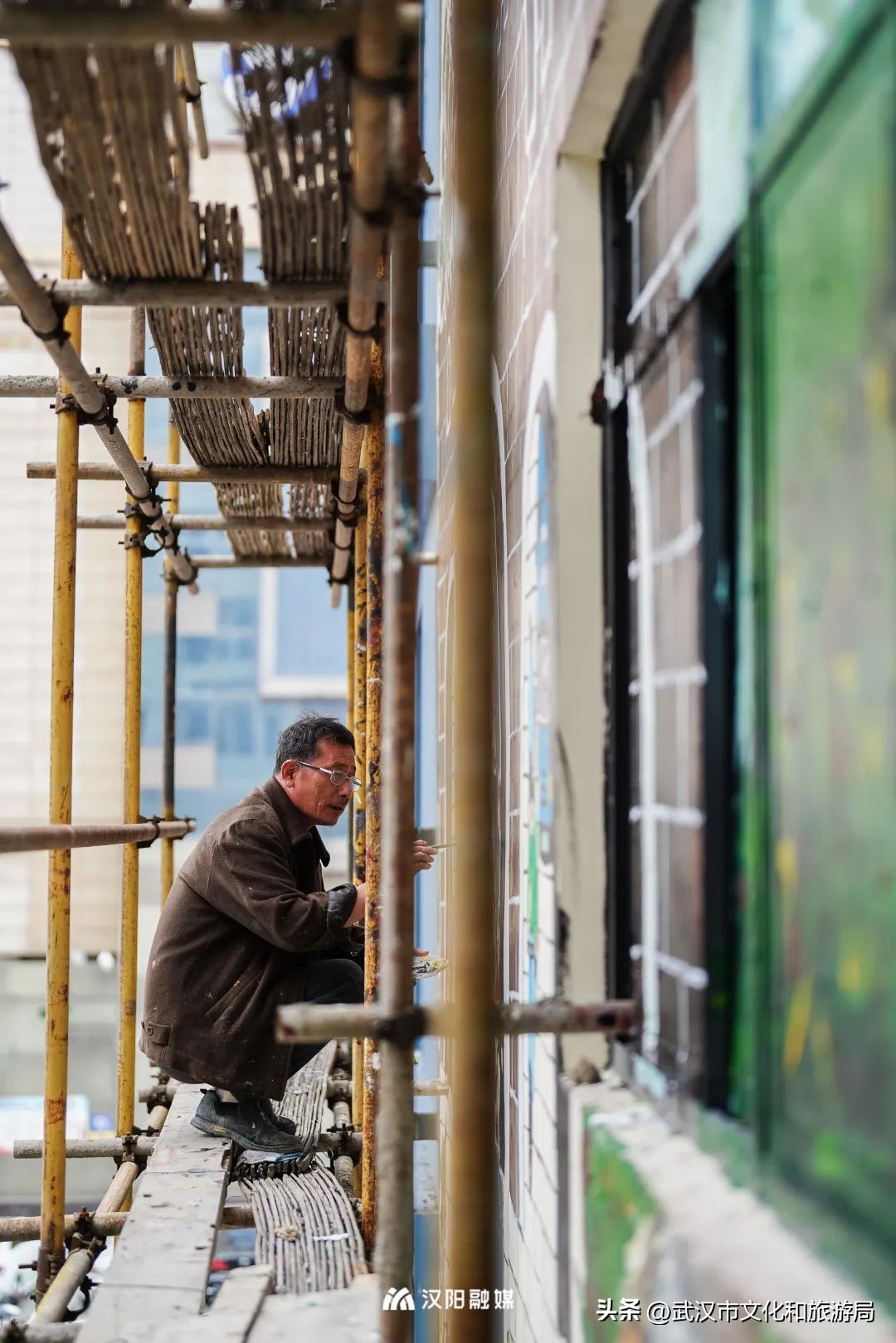 钟家村地铁站墙画,武汉钟家村墙画