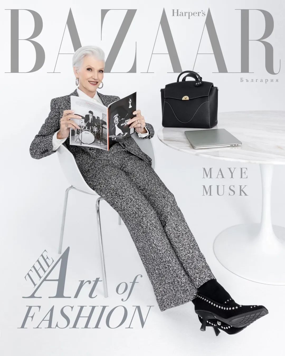 74岁马斯克妈妈来中国,穿国货超惊艳!为什么她越老越飒?