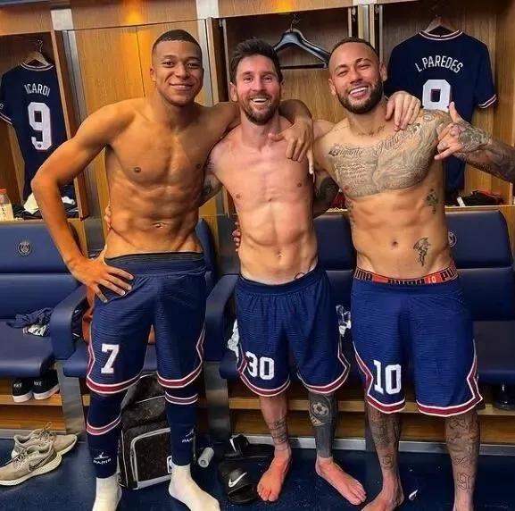 如果有一天,希望我们的国足能重现2002年的荣光