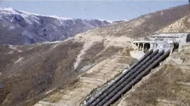 为何尘封72年?徐克发挥什么特长?美军死去士兵那瓶酒有何隐喻?