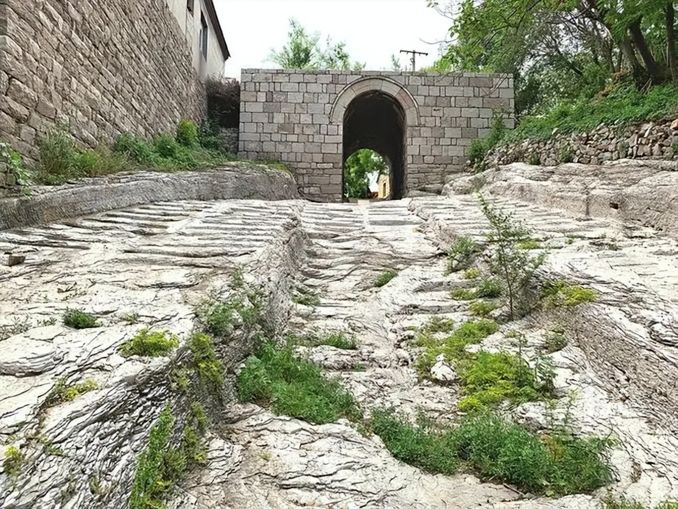 莱芜战役王耀武在哪,王耀武回忆录谈莱芜战役