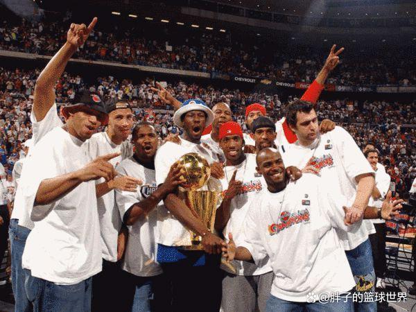 联盟退役23号球衣的球队,联盟退役24号球衣的球队