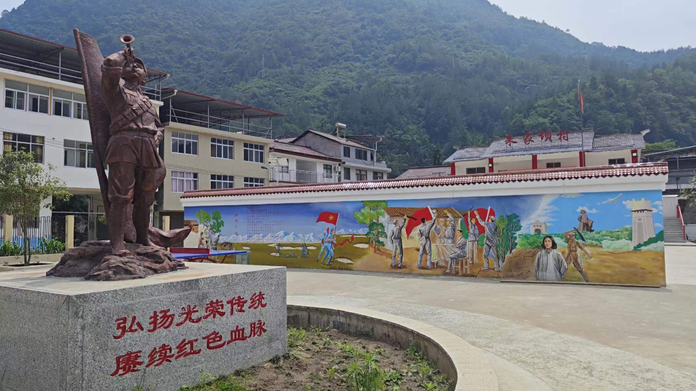 摩旅第一天骑摩托,摩旅318川藏第一站