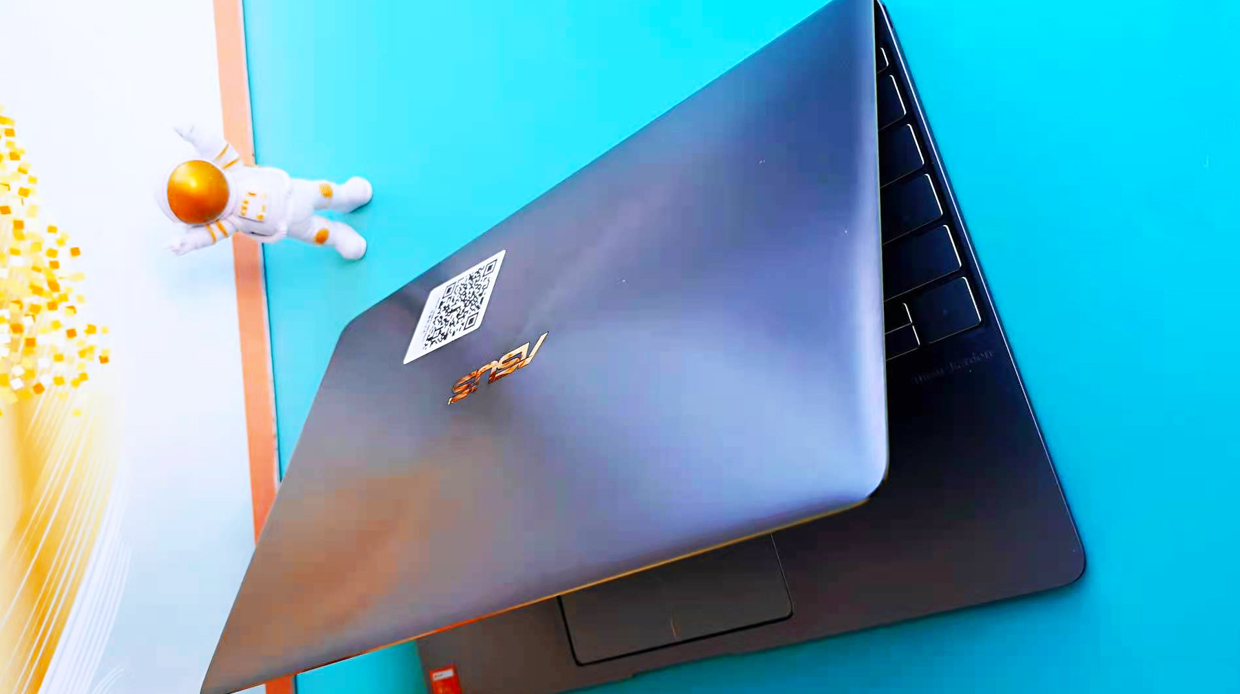 华硕轻薄高色域办公本,华硕镜面屏笔记本推荐