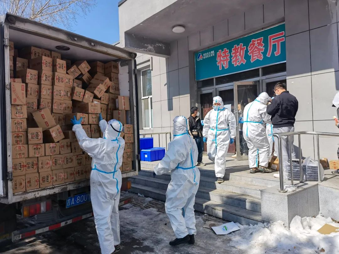 中国邮政承载希望和梦想,我深深感受到了中国的强大