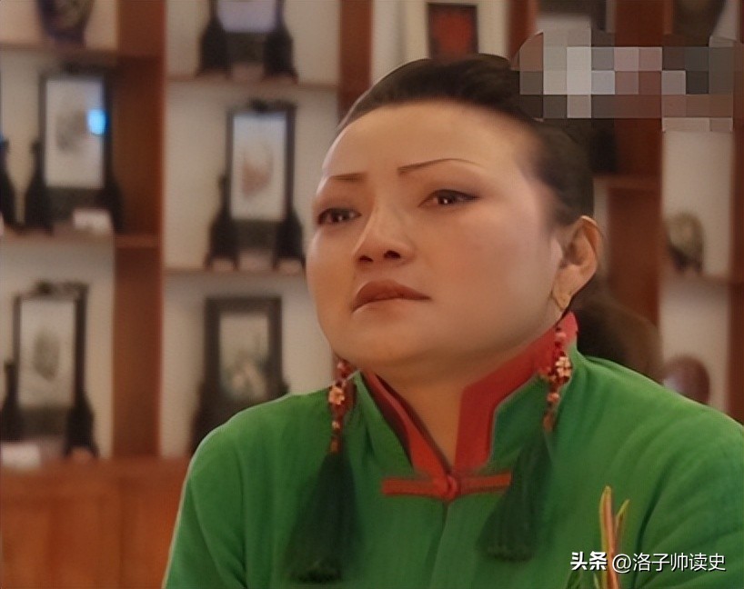 负债百万的她被树叶割伤，却发现商机年赚千万，养活500农村妇女