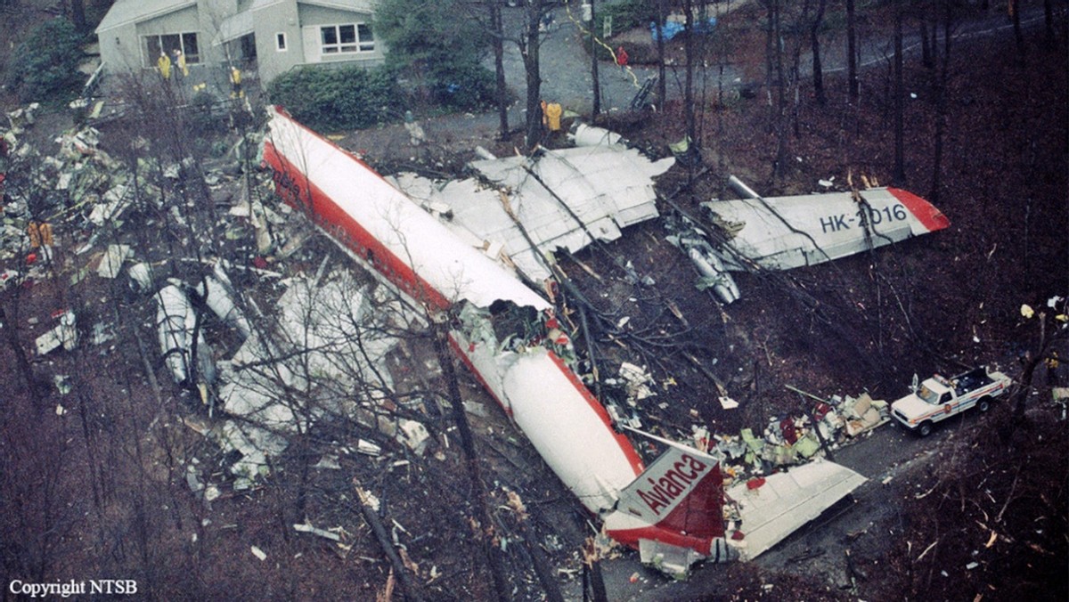 飞机飞到一半没油了怎么办,飞机在空中没有动力了怎么办