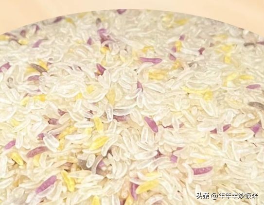 怎样做成粒粒分明的黄金炒饭,老干妈炒饭黄金炒饭