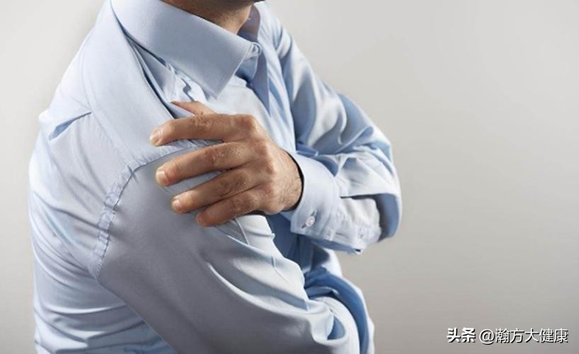 怎么缓解肩膀酸痛肌肉僵硬,颈部肌肉酸痛僵硬怎么回事