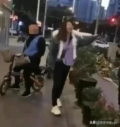 上海女子打人后续：想花5万元和解，真实身份被扒成笑话