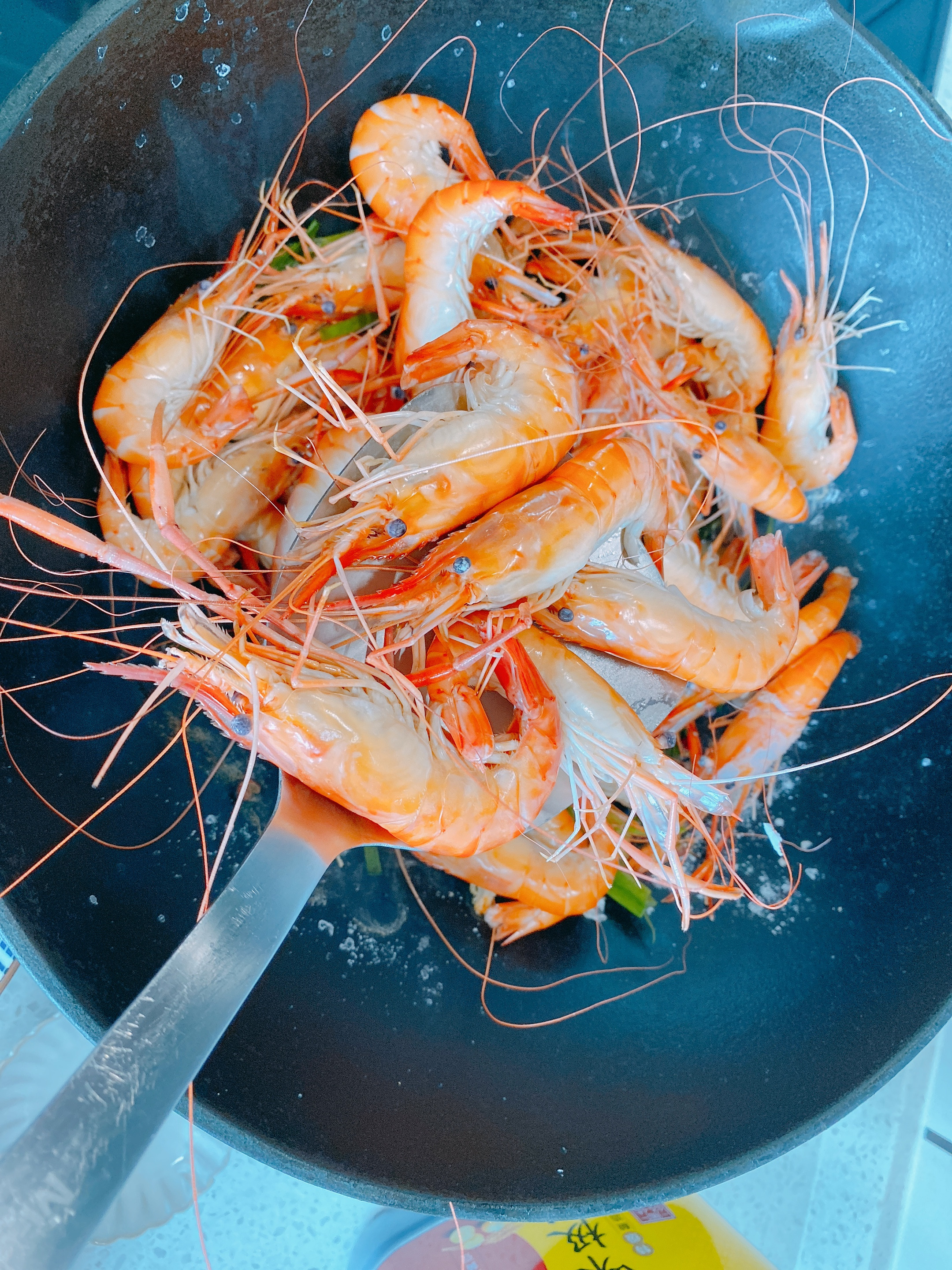 干货淡水虾怎么吃才好吃呢,大草虾怎样搞才干净美味