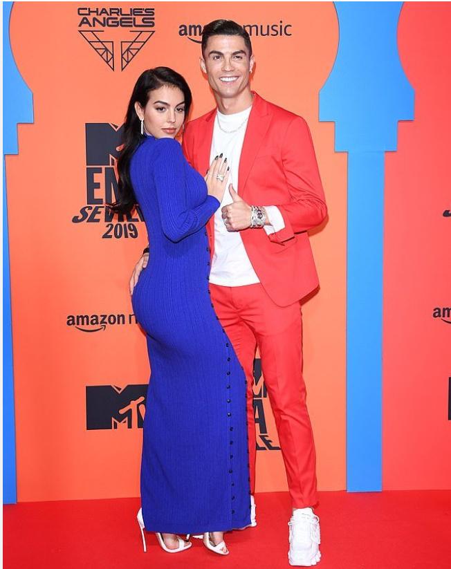 c罗和女友乔治娜最新消息,c罗现女友乔治娜个人高清照片