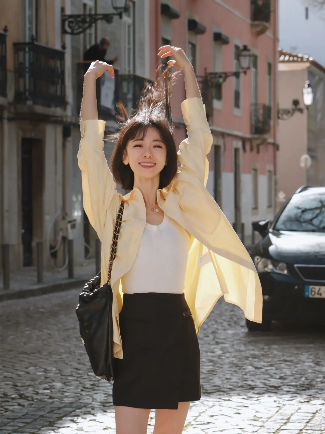 宽松衬衫搭配阔腿长裤,衬衣裙与白裤子最新穿搭