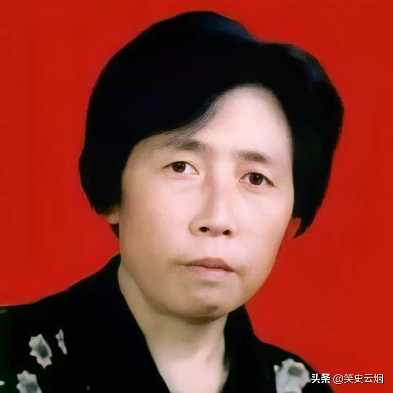 大儿子楼盘烂尾小儿子砸了招牌,大儿子房子被砸