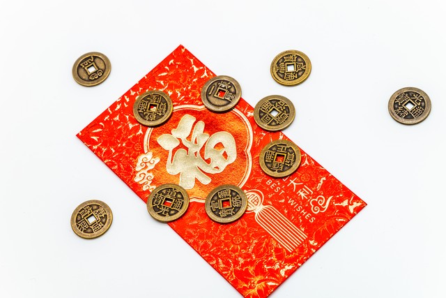 孩子的压岁钱到底给到几岁合适,压岁钱应该给小孩还是大人