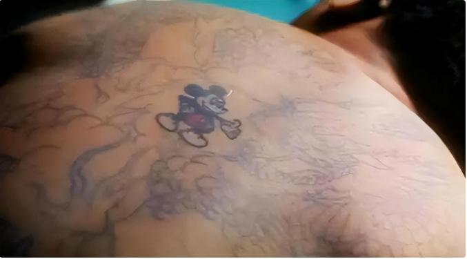 演员笑场却成了经典,演员笑场却产生了经典片段