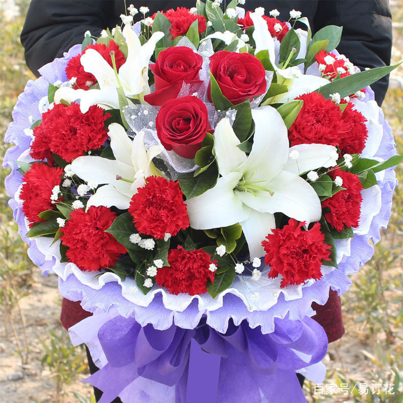 爱花客花店：适合老人过生日送的鲜花有哪些？