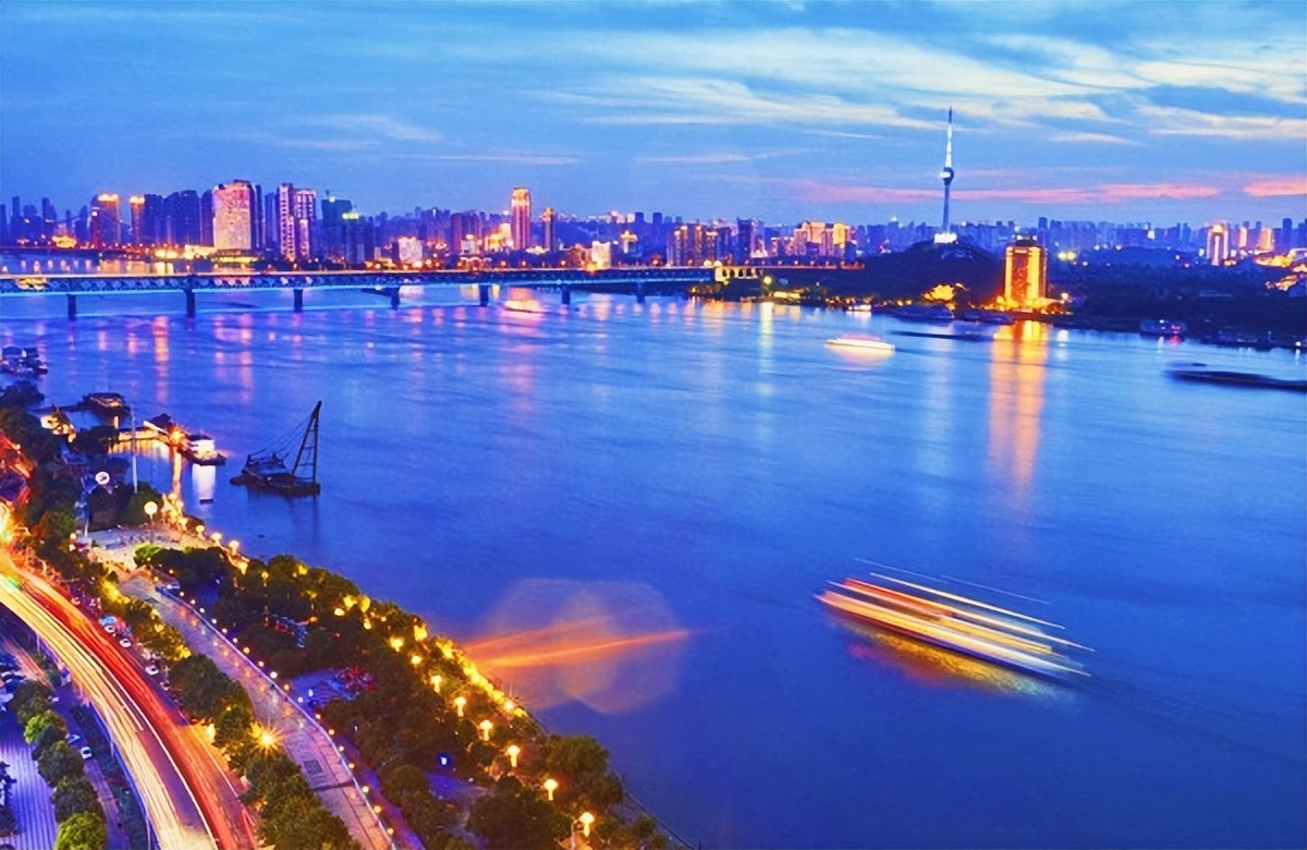 湖北是千湖之省是鱼米之乡,湖北水资源最丰富的几个市