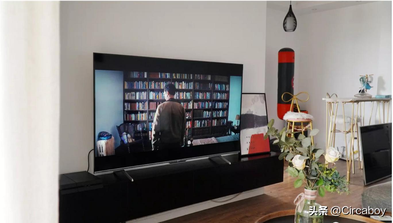 宅家好物清单-电视NAS电动升降桌与配件