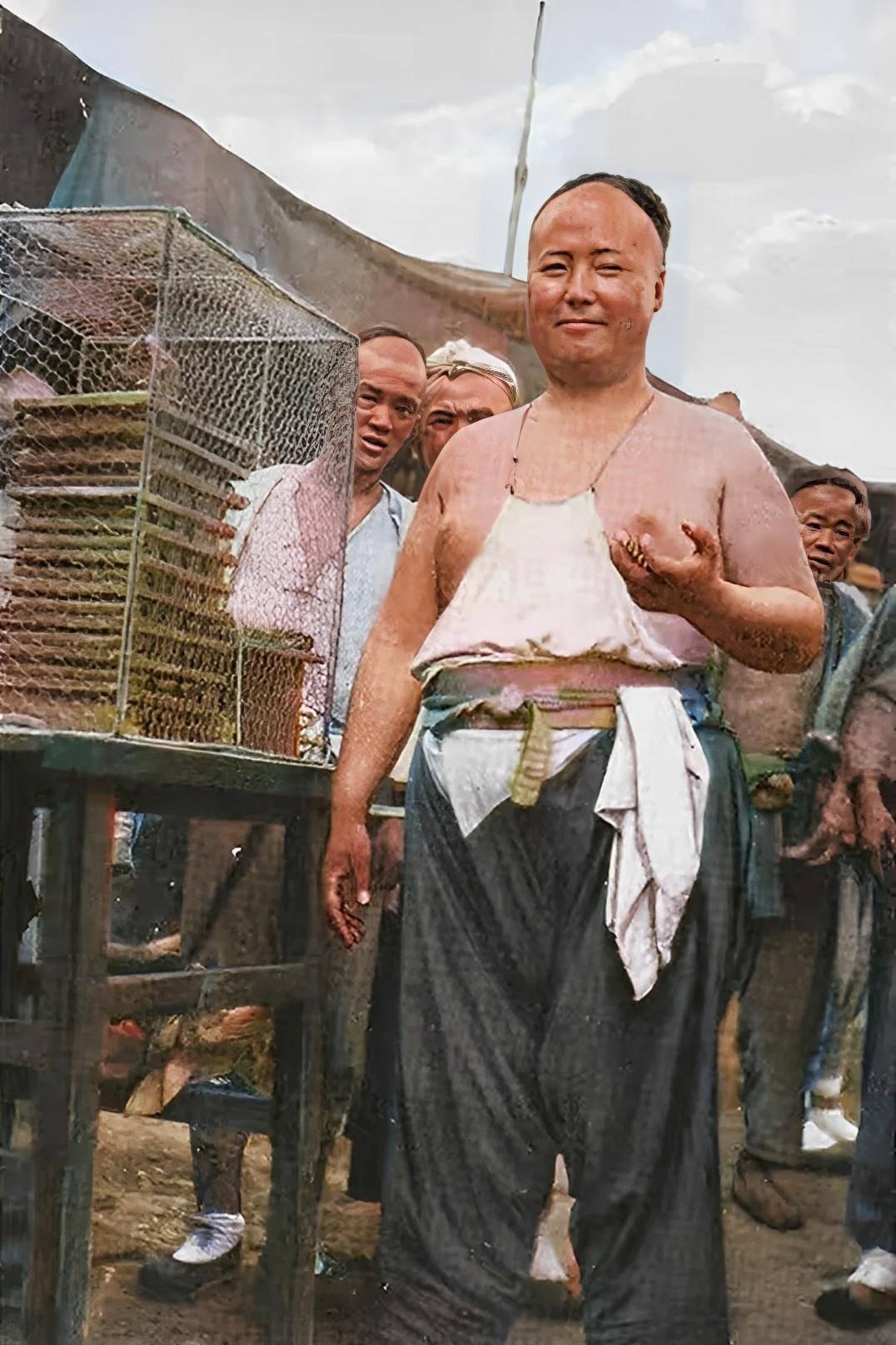 变态的纳粹德国,*光脱**犹太人女人衣服,集体*杀屠**!2