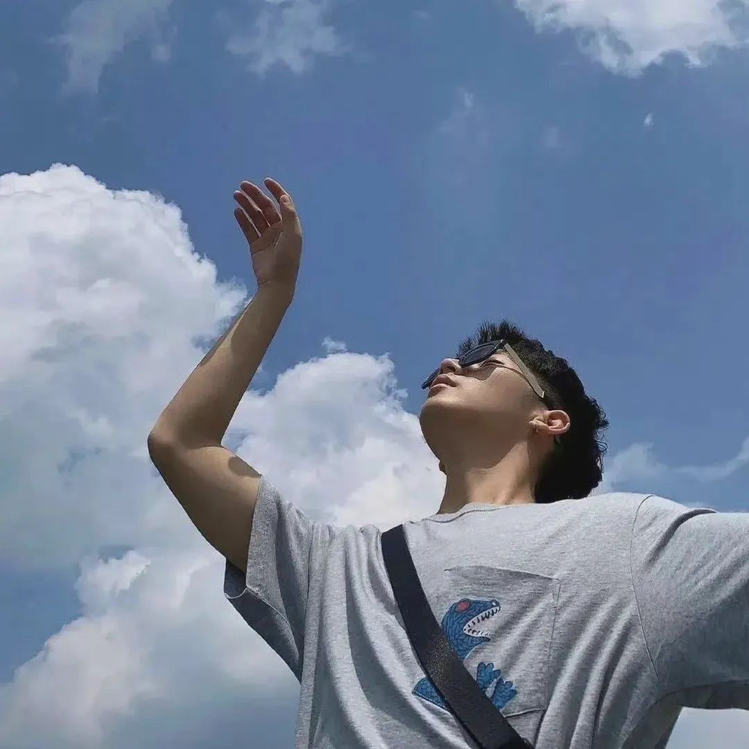 最新男生头像帅气冷酷霸气,最新男生头像背景一套