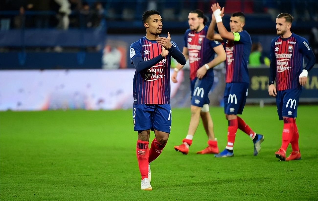 中国队vs日本队14:20逆转,中国队4比0胜日本足球