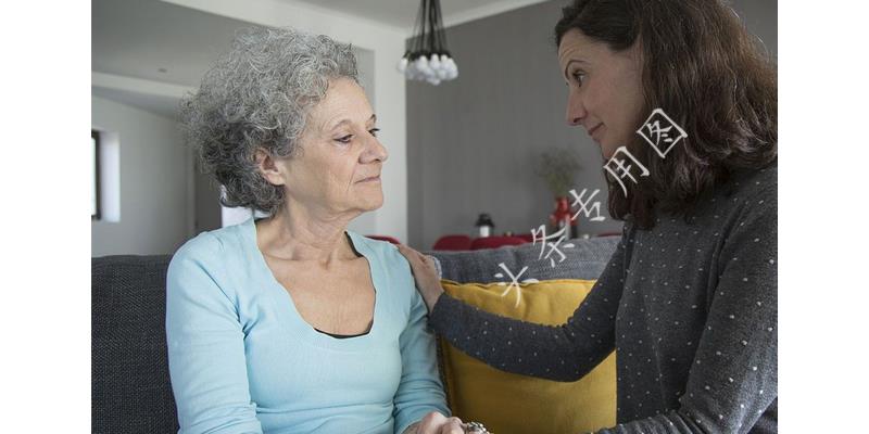 离婚夫妻财产要平分吗,离婚女方挣的钱还分给男方吗