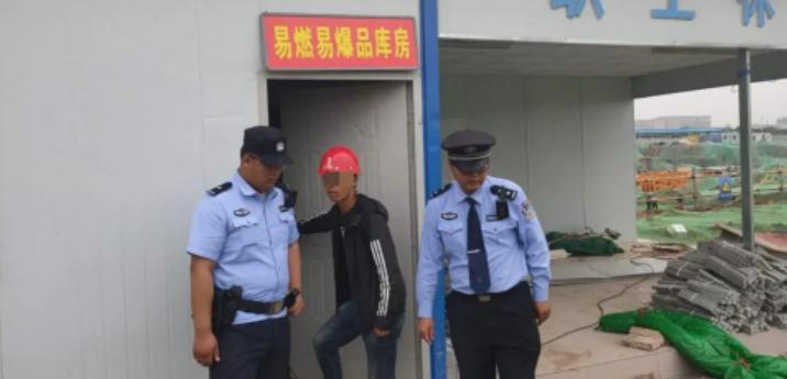 某地女子工地干活撞见男子撒尿，日思夜想成病，竟报警让对方负责